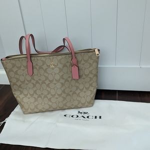 Coach handbag